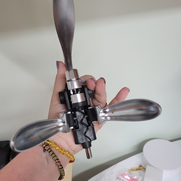 2 pc Rabbit-Shaped Corkscrew Wine champagne 🥂 🍾 PLUS decorative Glass Cork - Picture 5 of 12